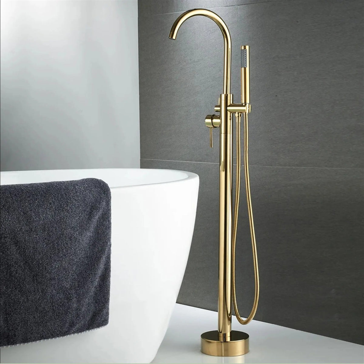 Freistehende Wannenarmatur Lungo – Gold