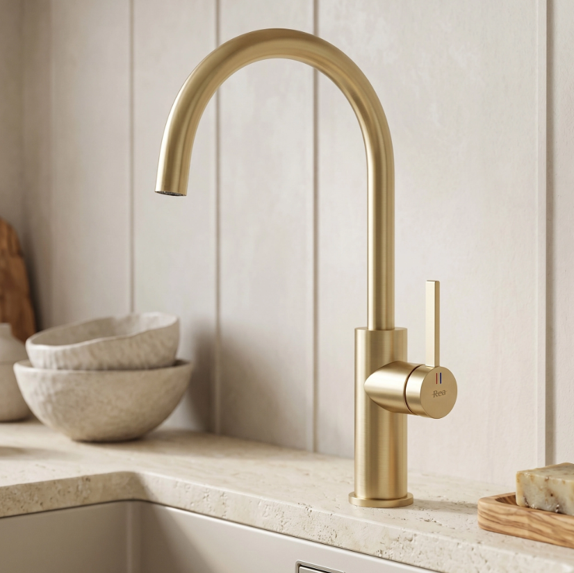 Küchenarmatur Rivo Gold Matt mit Schwenkbarem Auslauf