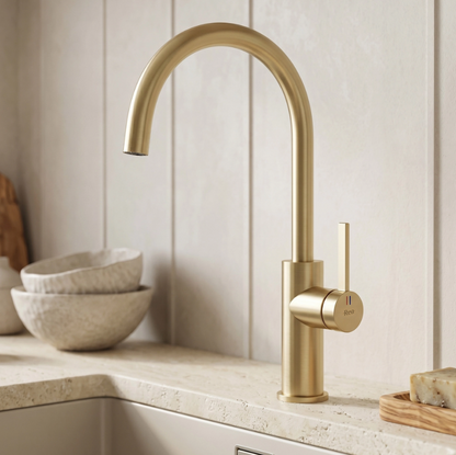 Küchenarmatur Rivo Gold Matt mit Schwenkbarem Auslauf