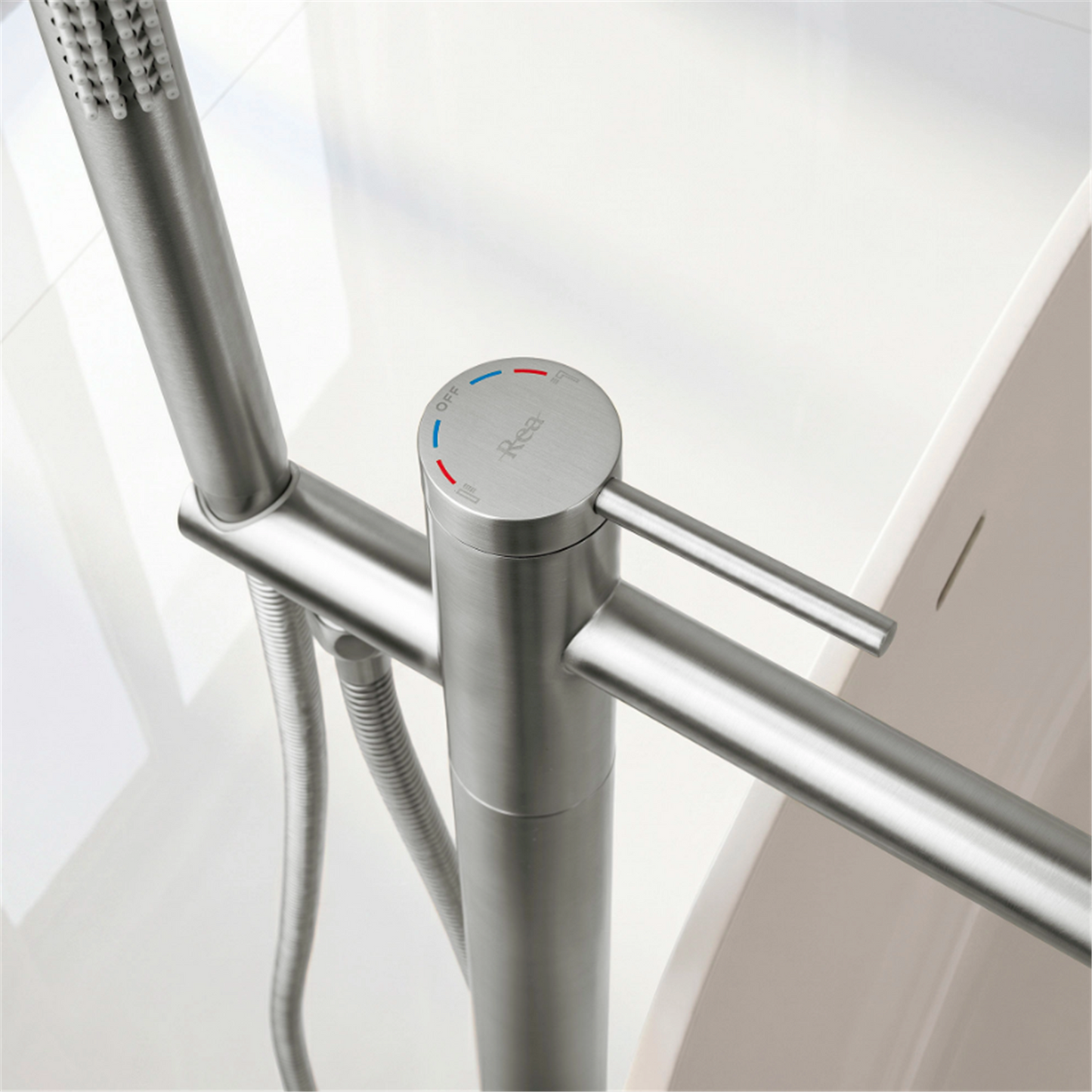 Badewannenarmatur Clif Chrom freistehend mit Handbrause