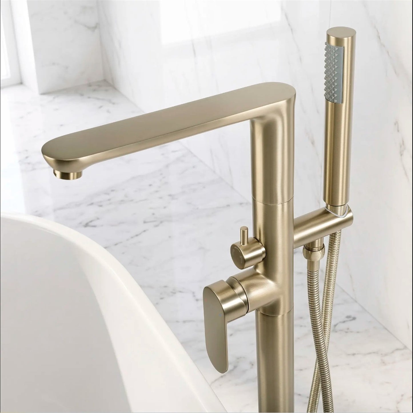 Freistehende Wannenarmatur Logan – Gold Matt