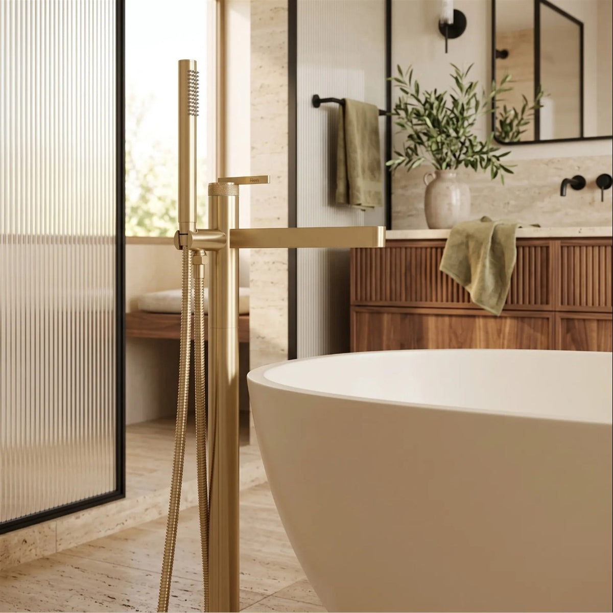 Freistehende Wannenarmatur Grace – Gold Matt