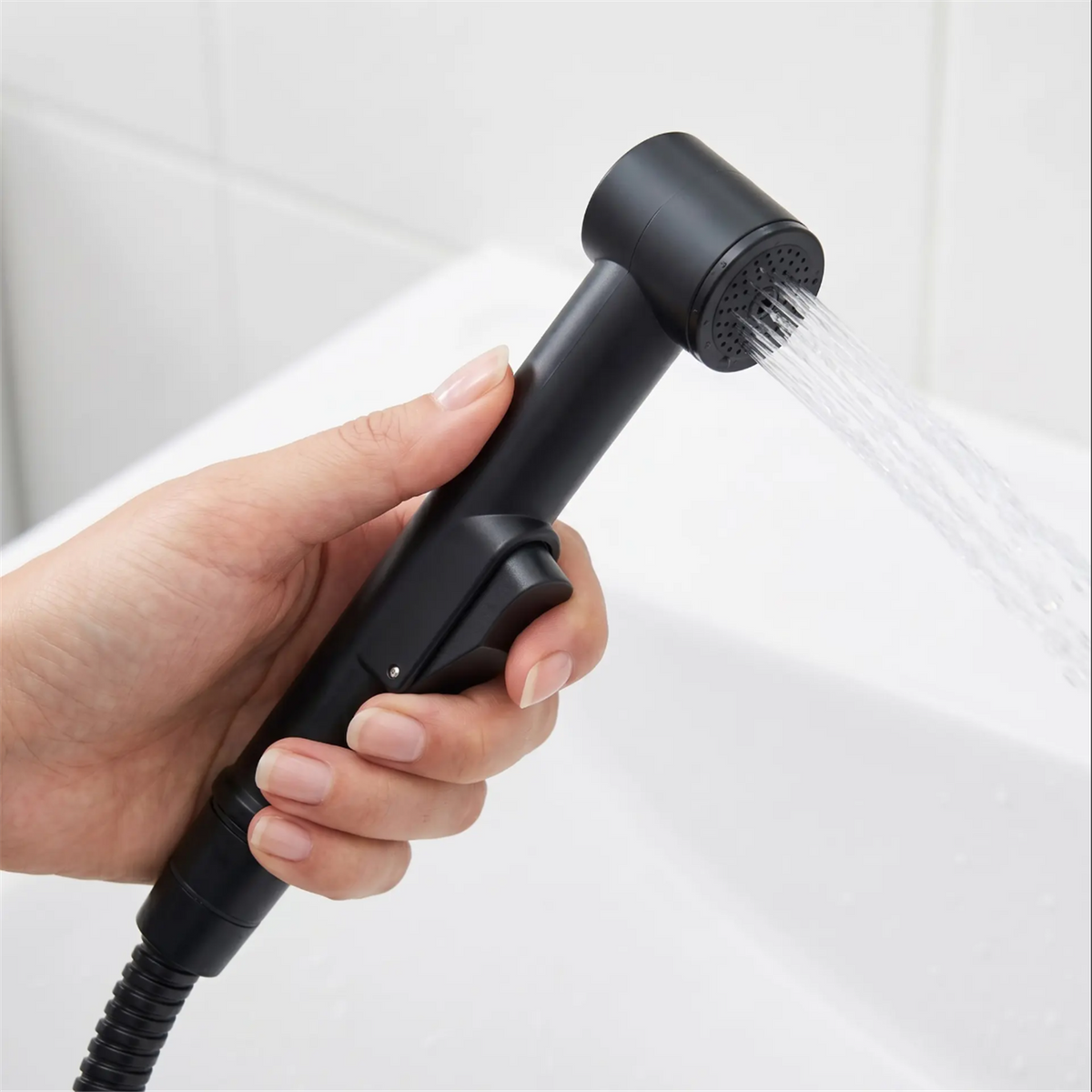 Waschtischarmatur mit Bidetta Lungo – Schwarz