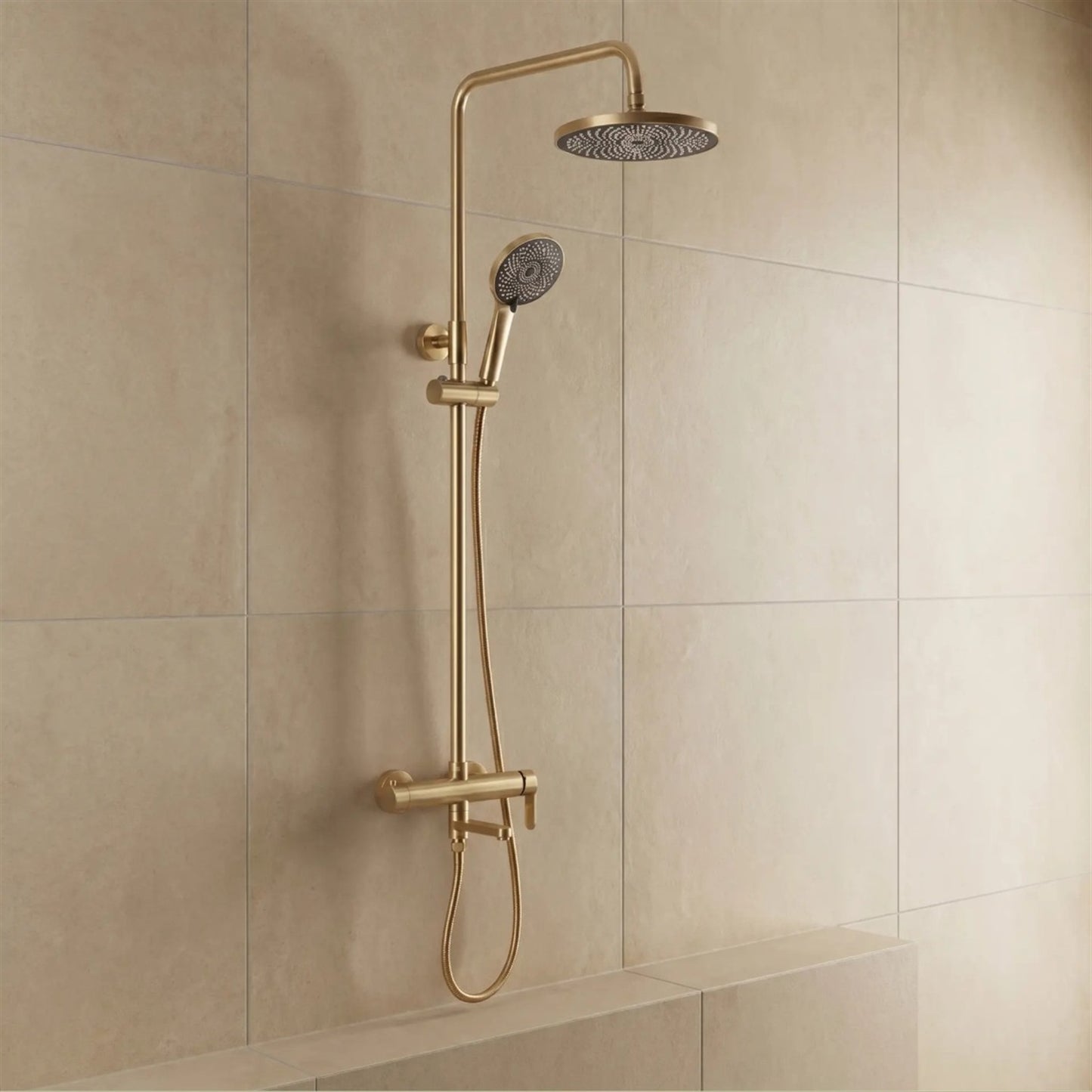 Duschsystem Arcos mit Wannenauslauf – Gold Matt