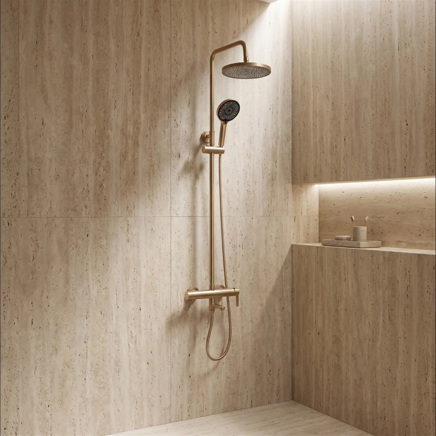 Duschsystem Arcos mit Wannenauslauf – Gold Matt