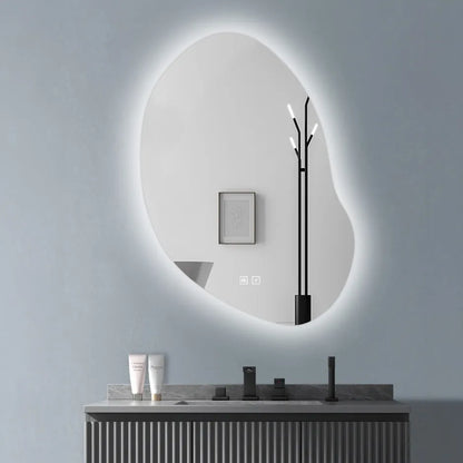 Asymetrischer Spiegel mit integriertem Licht 80x60cm