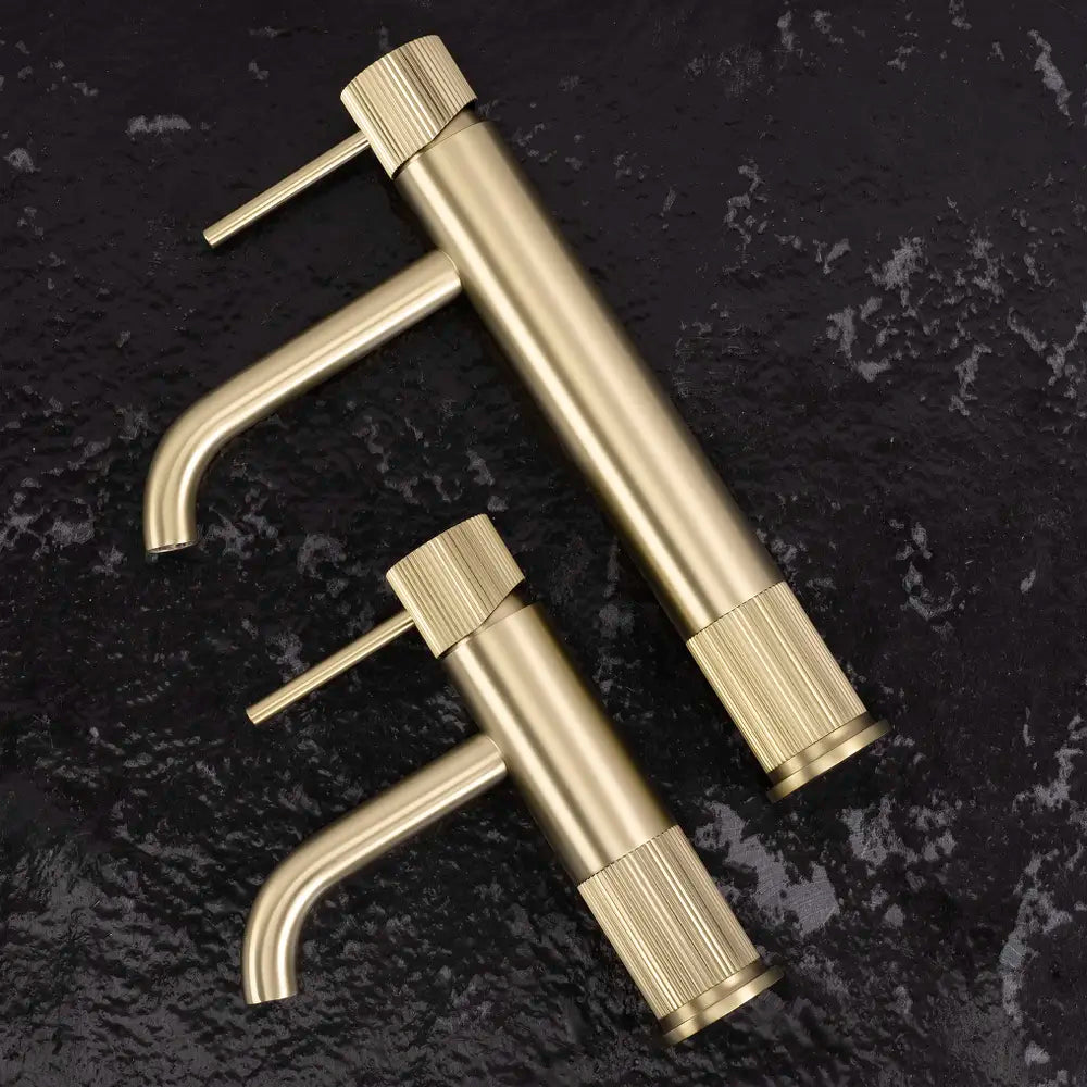 Armatur Lungo Stripe Gold Matt Low