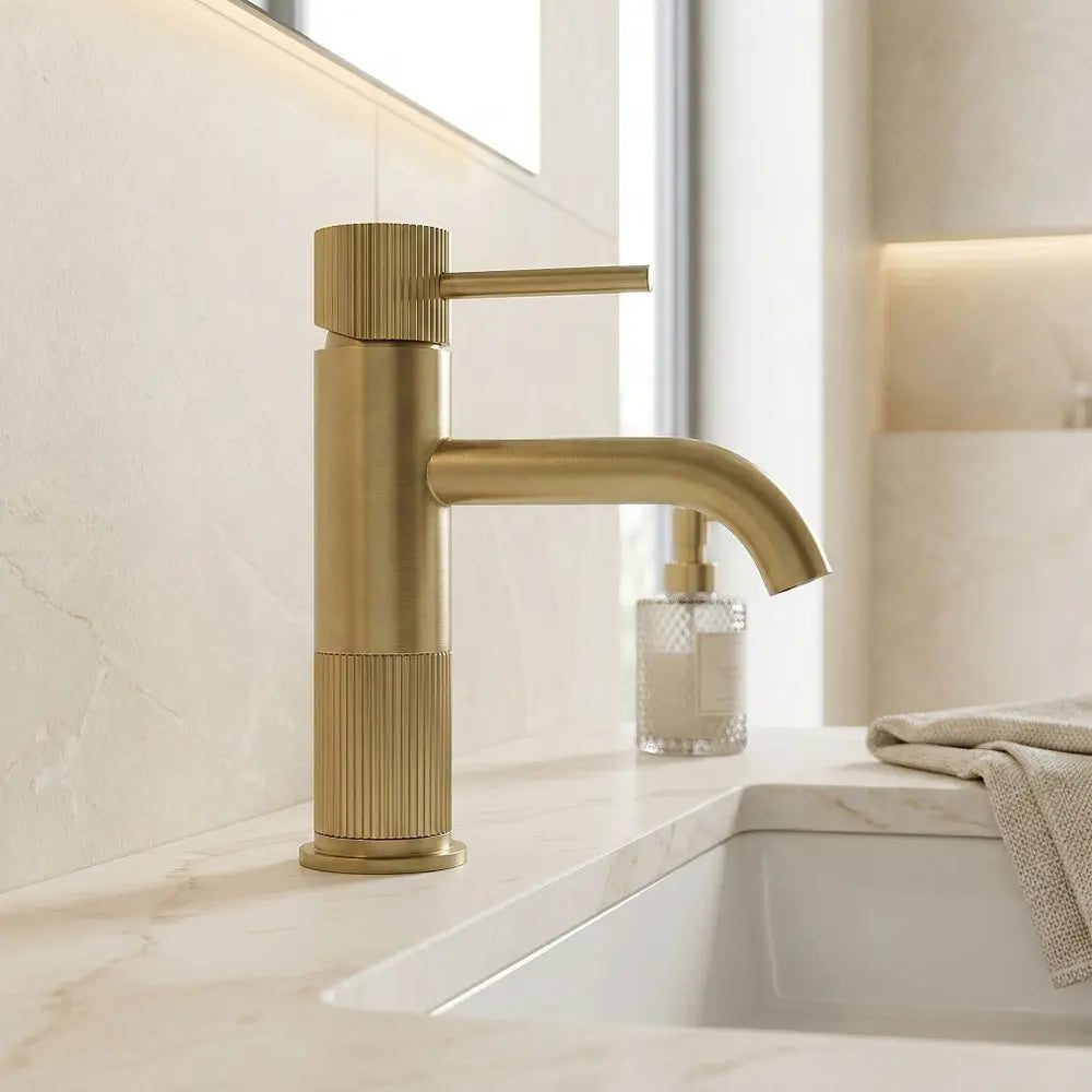 Armatur Lungo Stripe Gold Matt Low